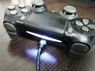 PS4 コントローラー 白 点滅